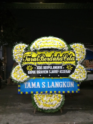 Papan Bunga Duka di Lingga Utara